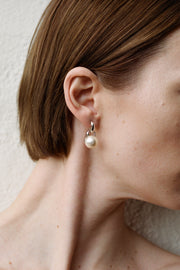 EVERYDAY PEARL EARRINGS - Sophie Buhai