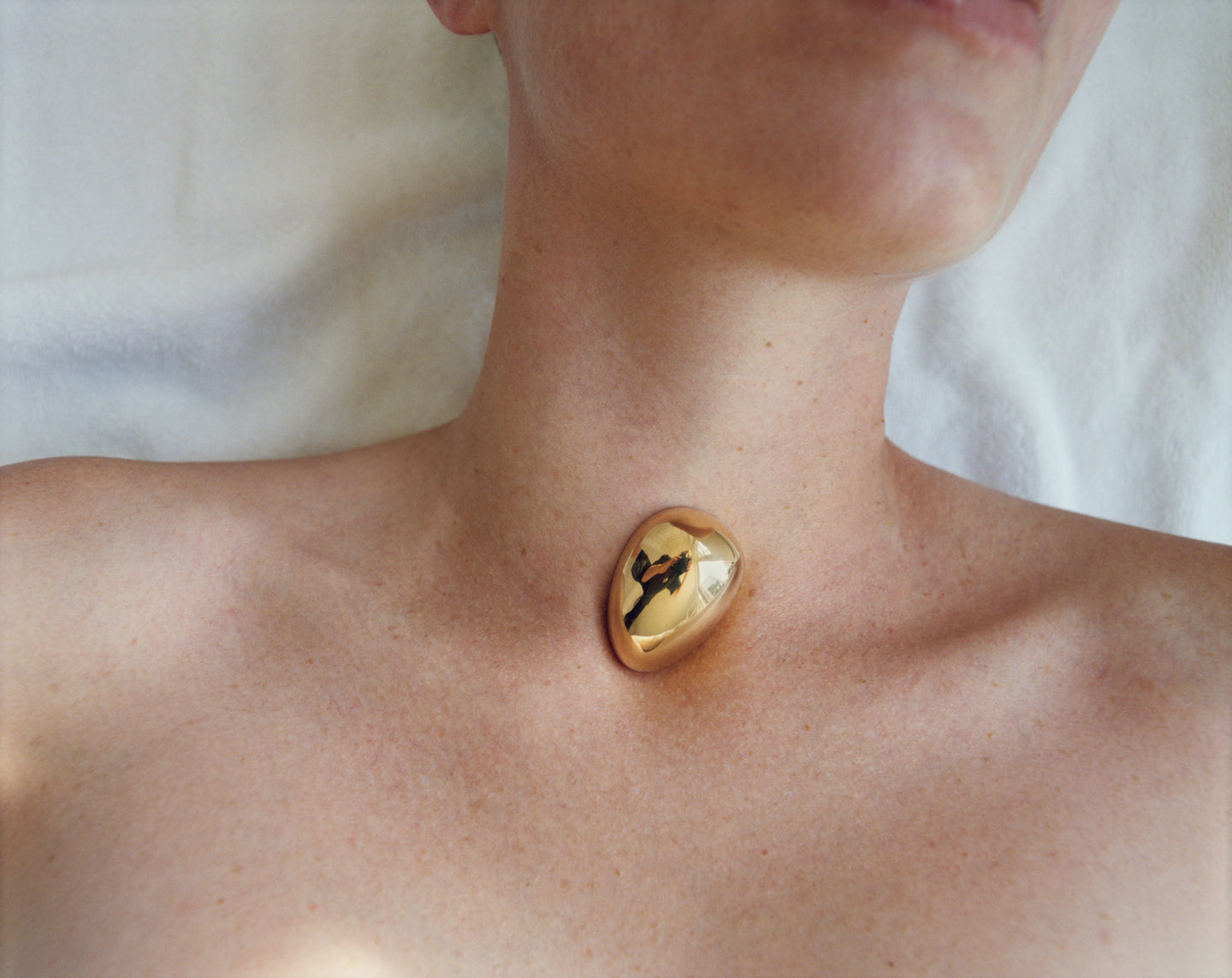 18k Gold Egg Pendant | Sophie Buhai